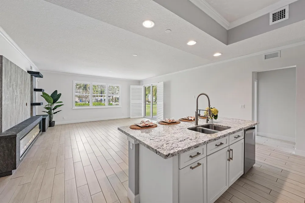 411 Bay Colony Drive Juno Beach, FL 33408