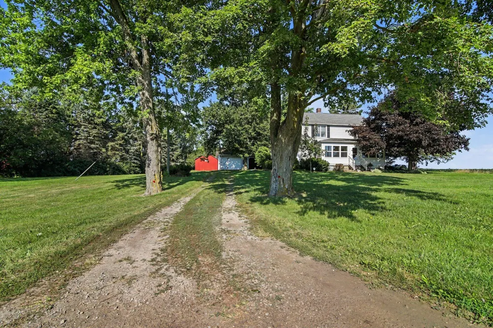 3015 Dennison Road Dundee Township, MI 48131