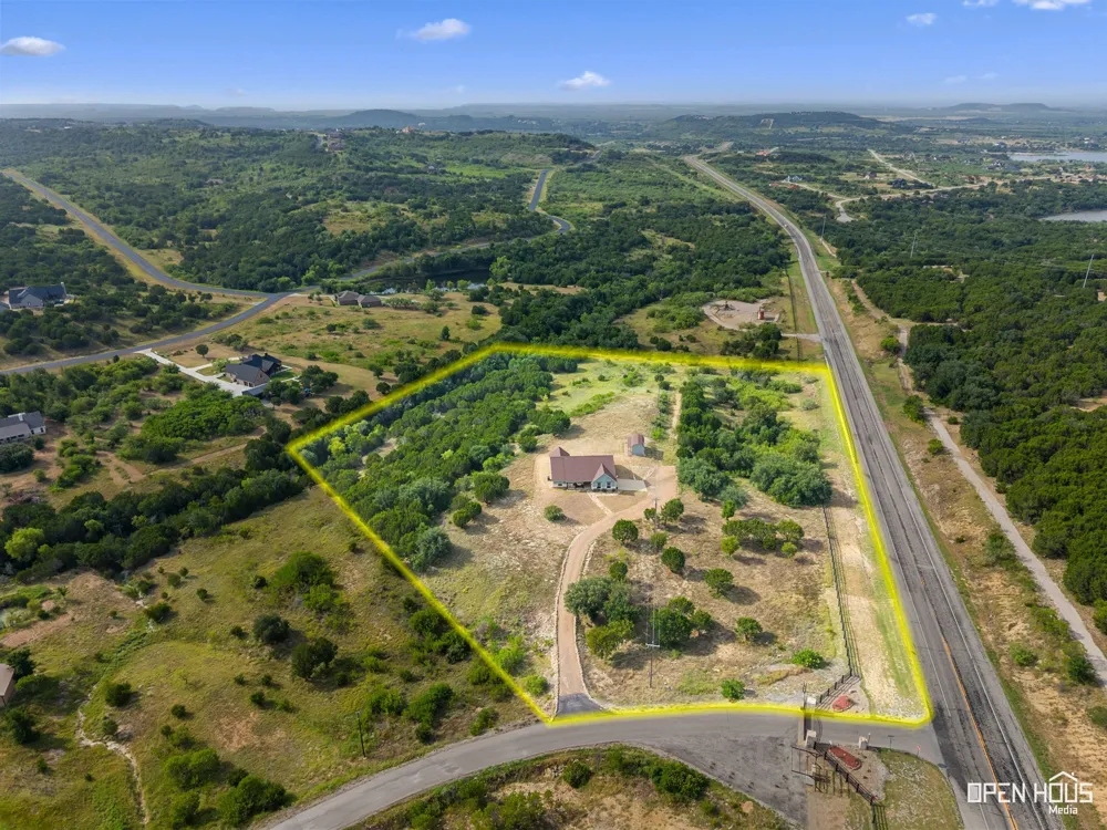 1626 Sawtooth Mountain Road Graford, TX 76449
