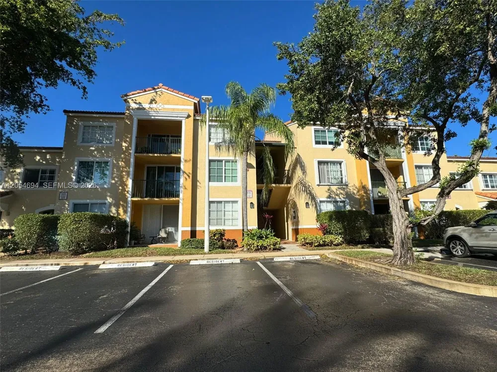 111 Yacht Club Way #107 Hypoluxo, FL 33462