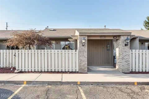 61960 Arlington #3