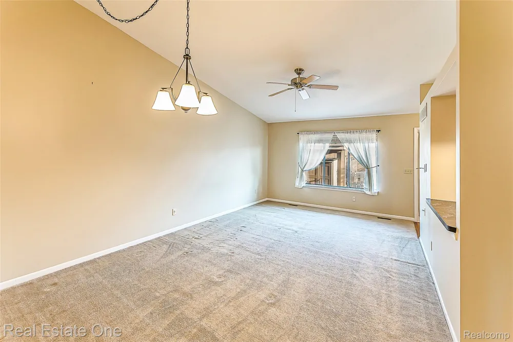 61960 Arlington #3 South Lyon City, MI 48178