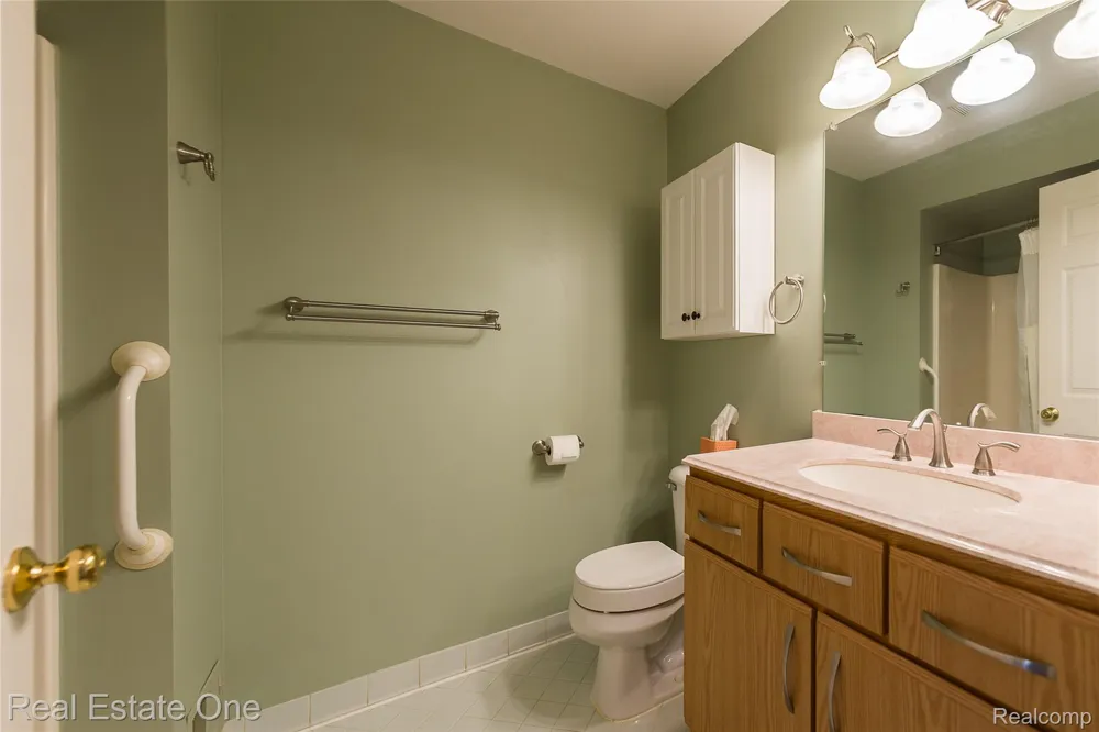 61960 Arlington #3 South Lyon City, MI 48178
