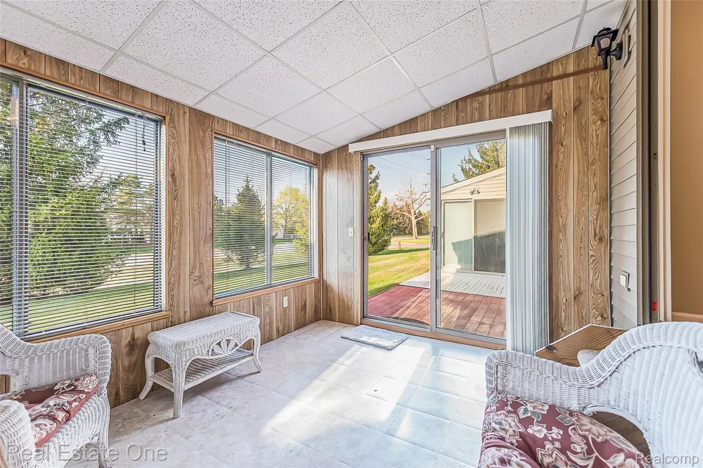 61960 Arlington #3 South Lyon City, MI 48178