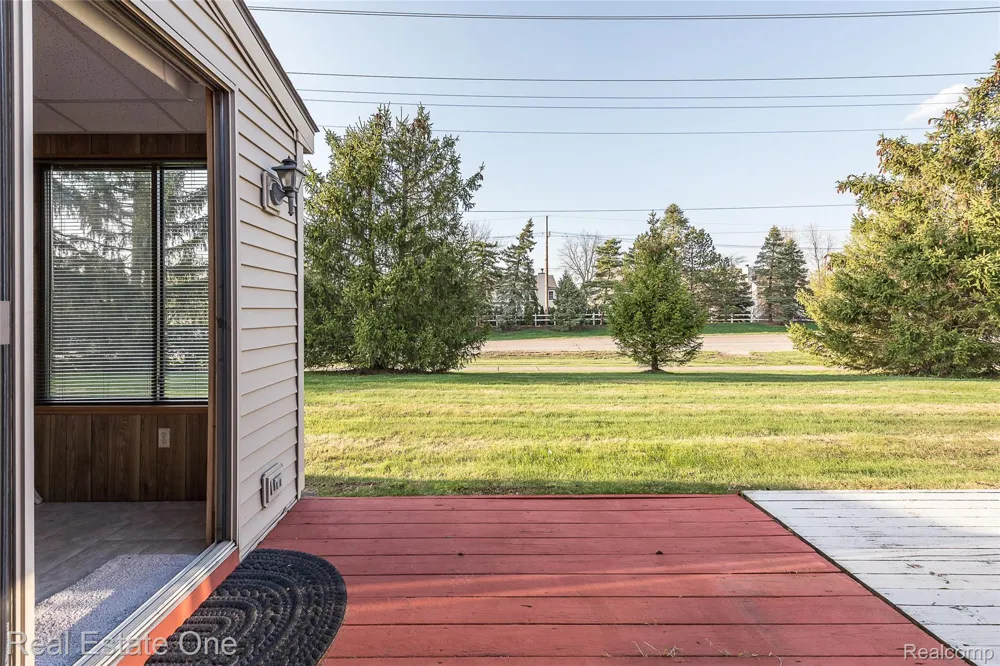 61960 Arlington #3 South Lyon City, MI 48178