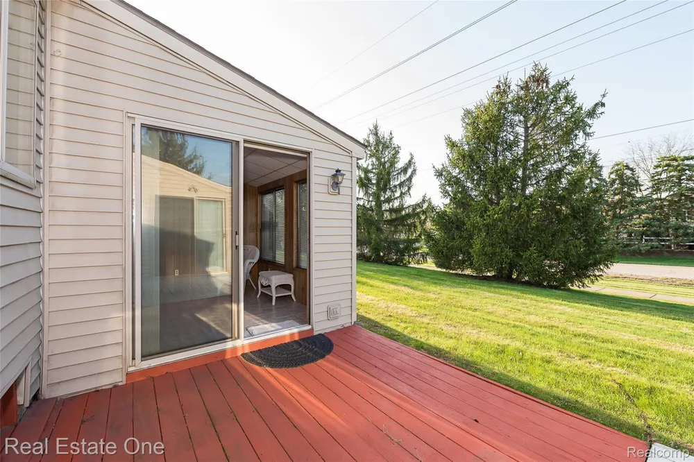61960 Arlington #3 South Lyon City, MI 48178