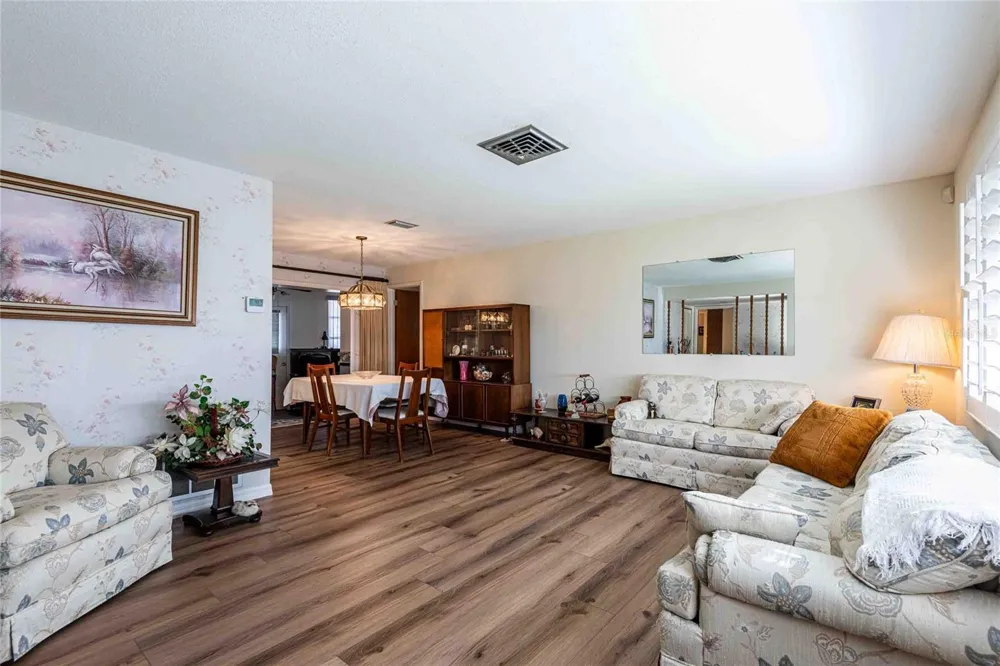 1830 OAK FOREST DRIVE S Clearwater, FL 33759