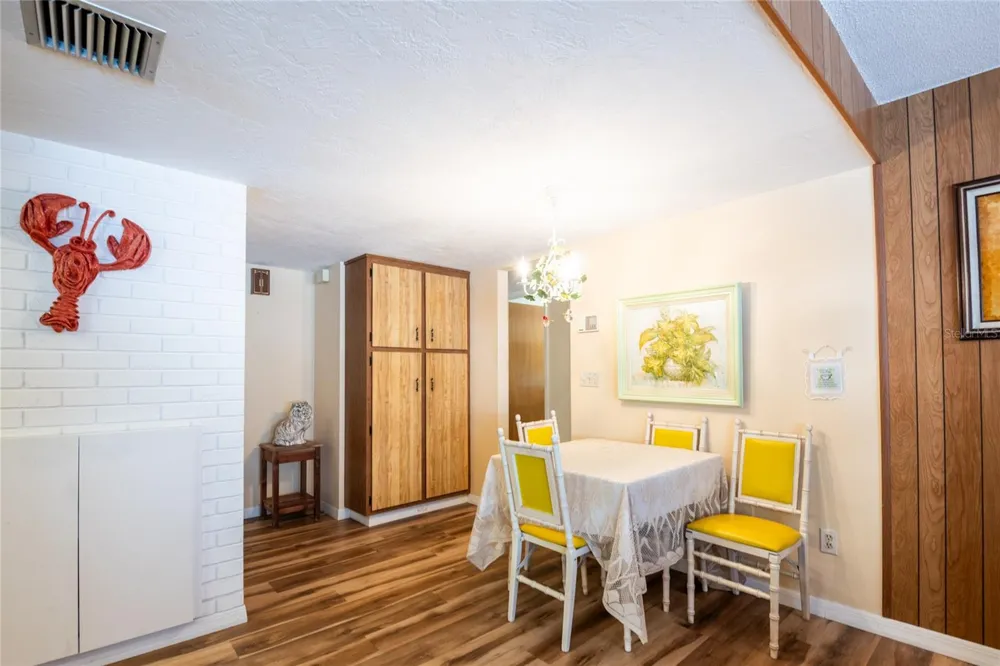 1830 OAK FOREST DRIVE S Clearwater, FL 33759