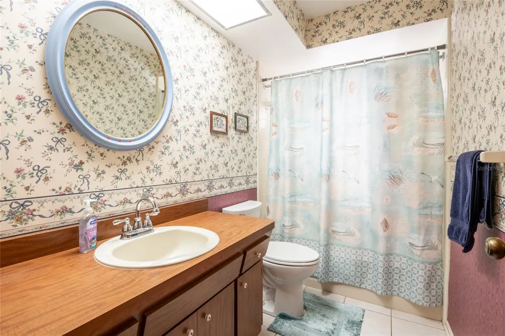 1830 OAK FOREST DRIVE S Clearwater, FL 33759