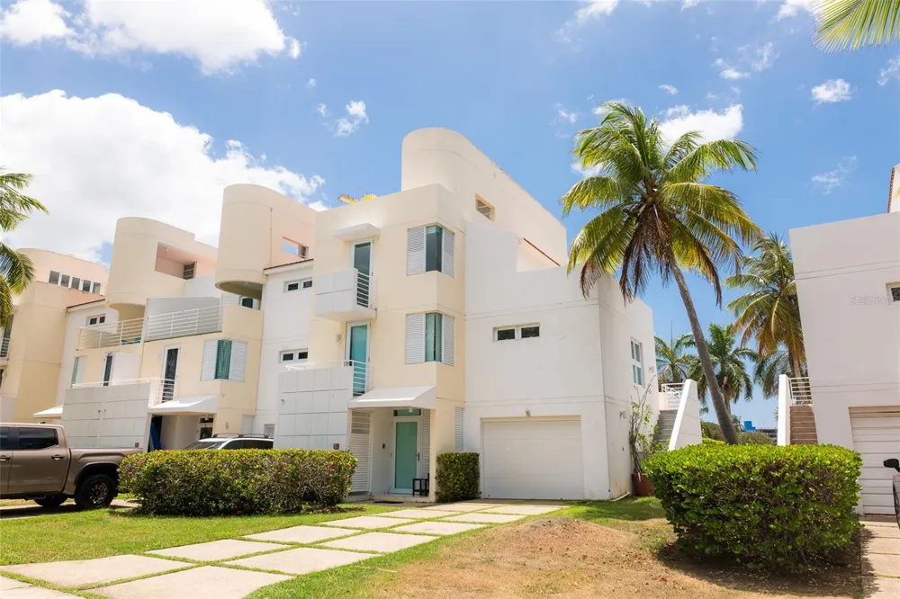 91 VILLAS DE GOLF EAST Dorado, PR 00646