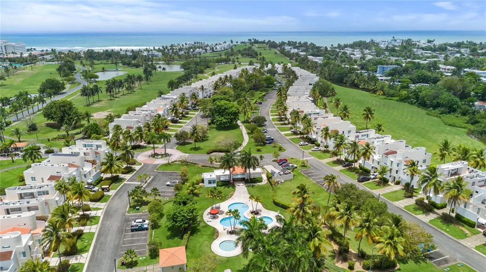 91 VILLAS DE GOLF EAST Dorado, PR 00646