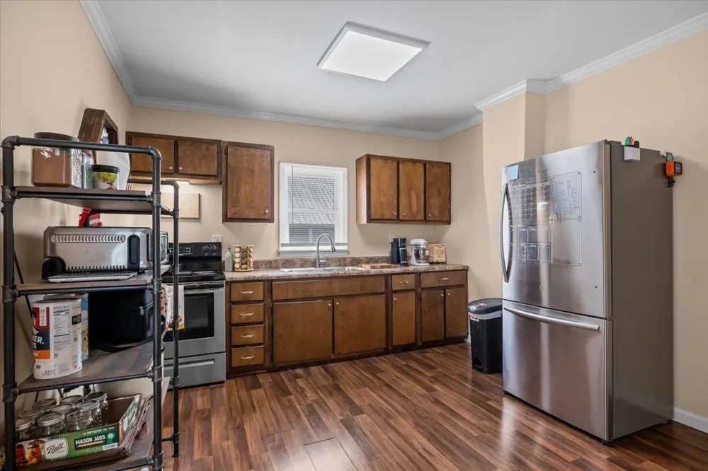 32 High St Mc Ewen, TN 37101