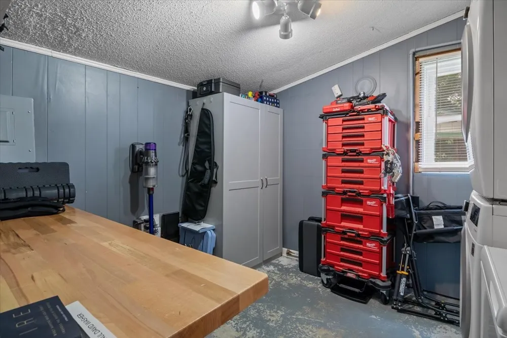 32 High St Mc Ewen, TN 37101