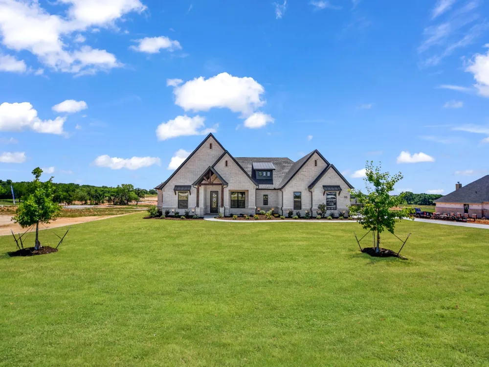 115 Guynell Ridge Decatur, TX 76234