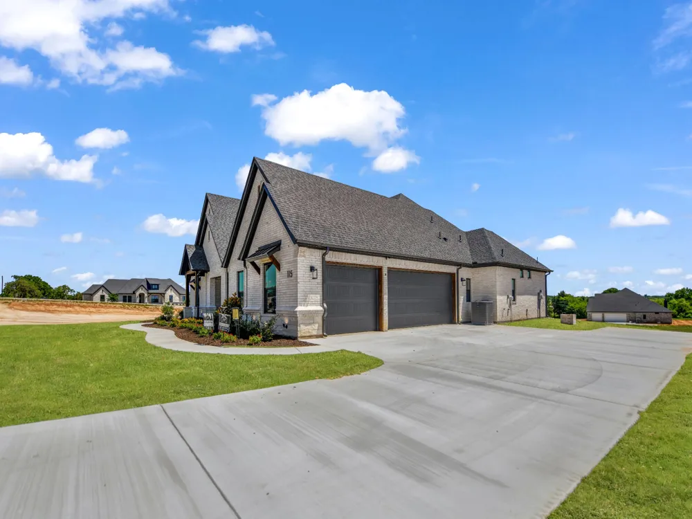 115 Guynell Ridge Decatur, TX 76234