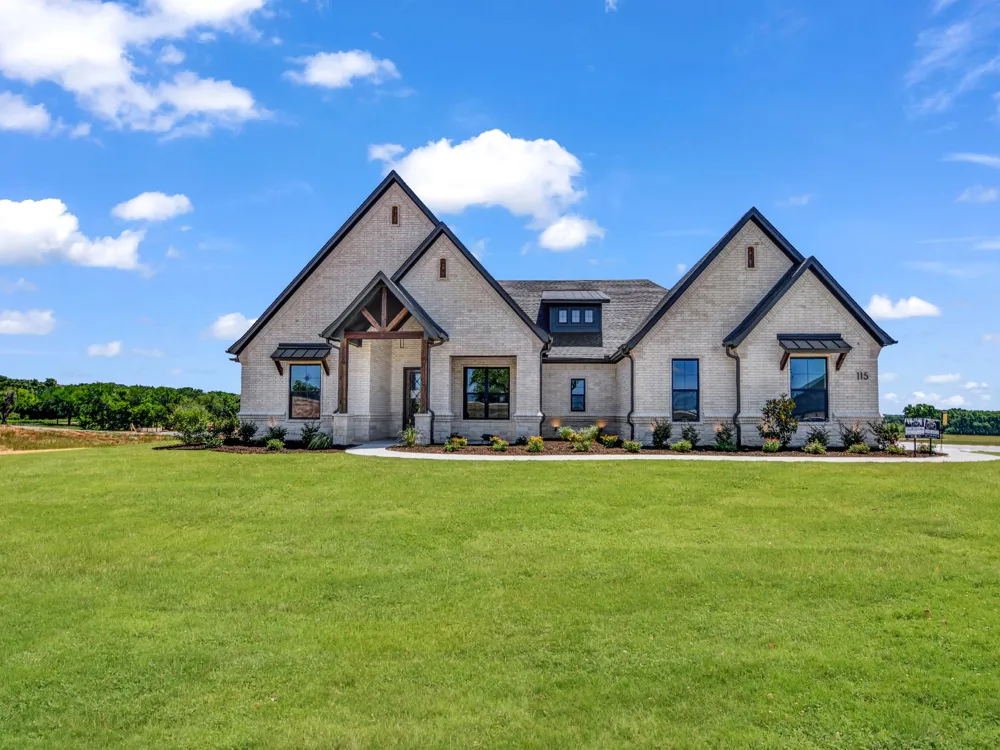 115 Guynell Ridge Decatur, TX 76234