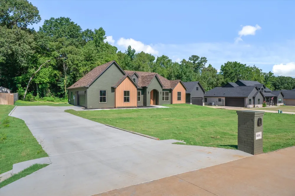 14606 FALLOW Lindale, TX 75771