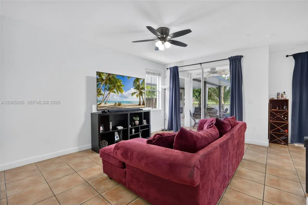 1458 SW 150th Ave Miami, FL 33194