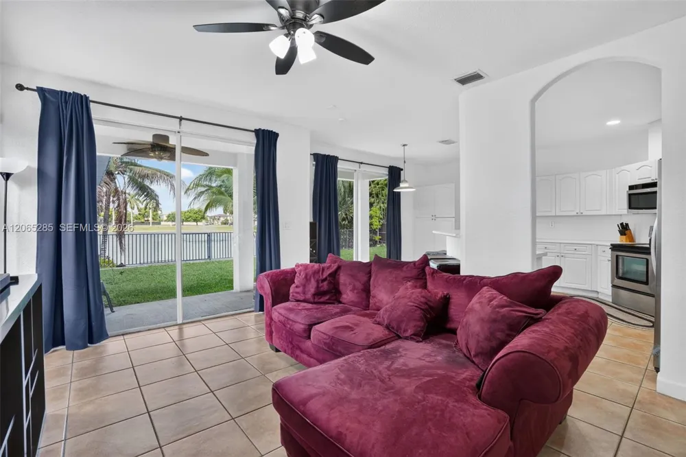 1458 SW 150th Ave Miami, FL 33194