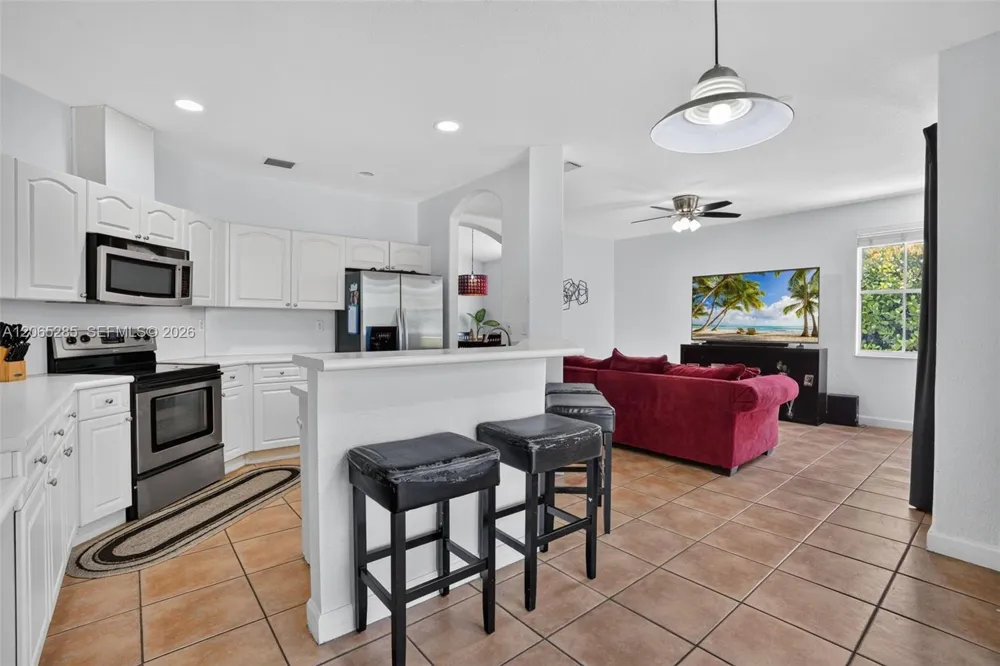 1458 SW 150th Ave Miami, FL 33194