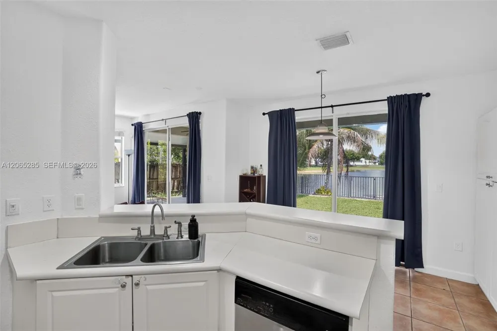 1458 SW 150th Ave Miami, FL 33194