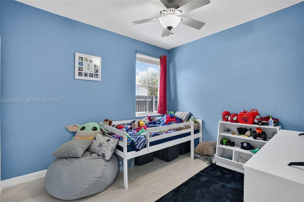 1458 SW 150th Ave Miami, FL 33194