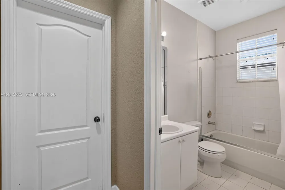 1458 SW 150th Ave Miami, FL 33194