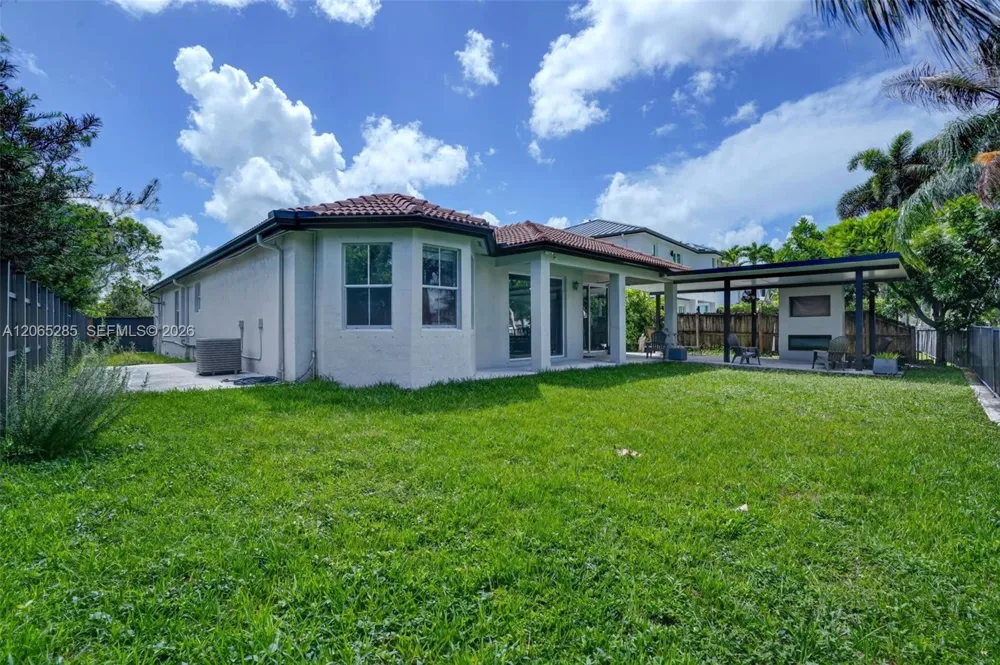 1458 SW 150th Ave Miami, FL 33194