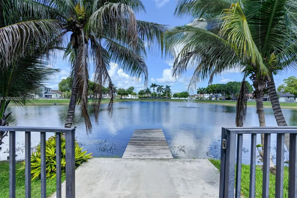 1458 SW 150th Ave Miami, FL 33194