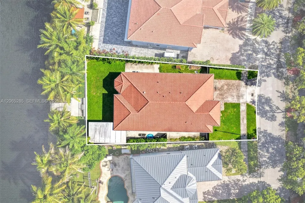 1458 SW 150th Ave Miami, FL 33194