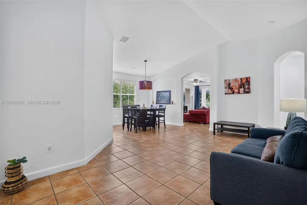 1458 SW 150th Ave Miami, FL 33194