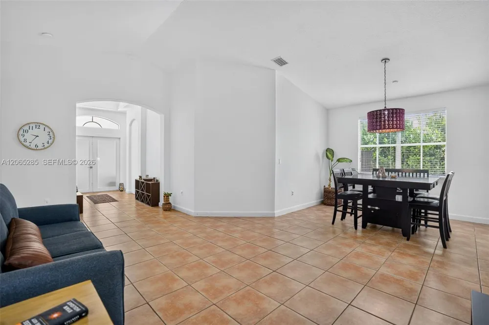 1458 SW 150th Ave Miami, FL 33194