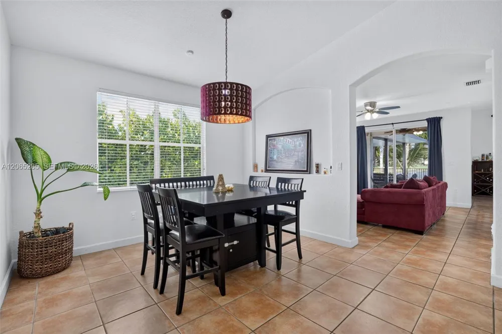 1458 SW 150th Ave Miami, FL 33194