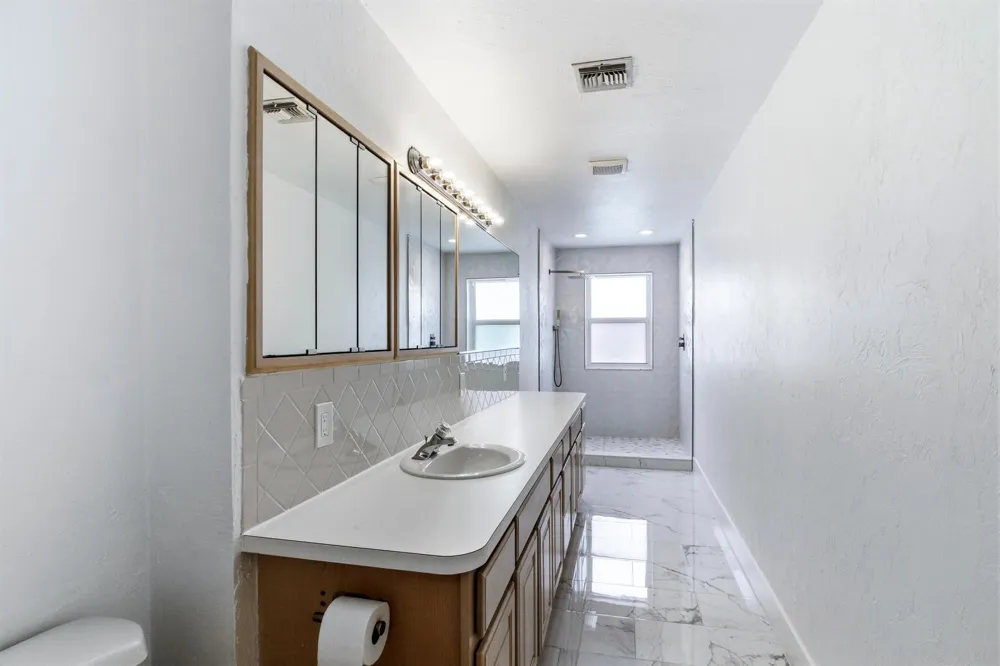 106 Auburn Drive Lake Worth, FL 33460