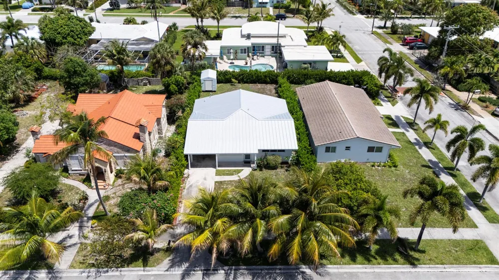 106 Auburn Drive Lake Worth, FL 33460
