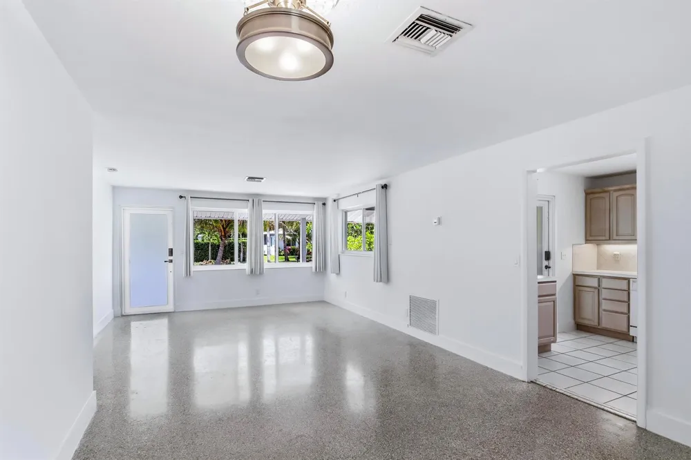106 Auburn Drive Lake Worth, FL 33460