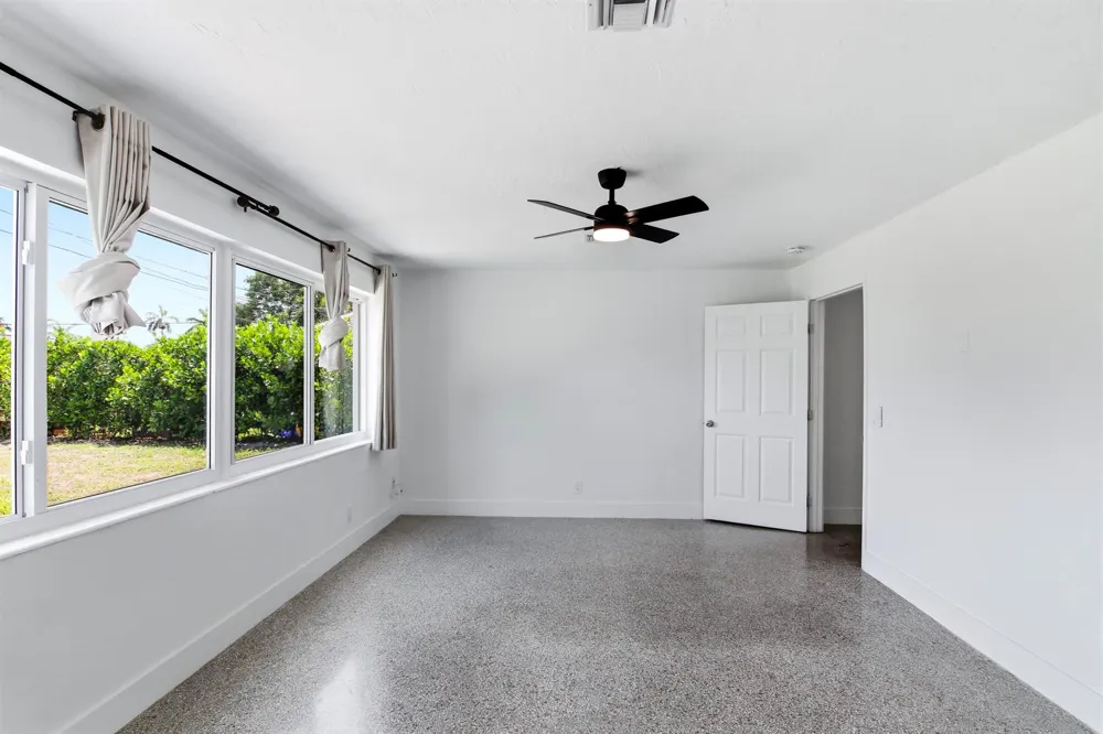 106 Auburn Drive Lake Worth, FL 33460