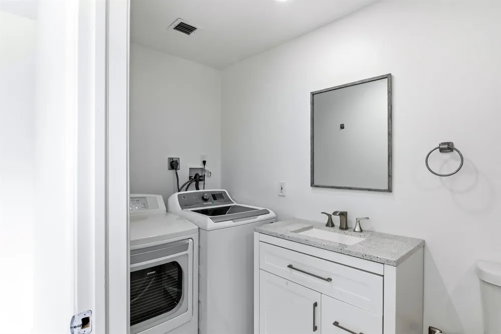 106 Auburn Drive Lake Worth, FL 33460