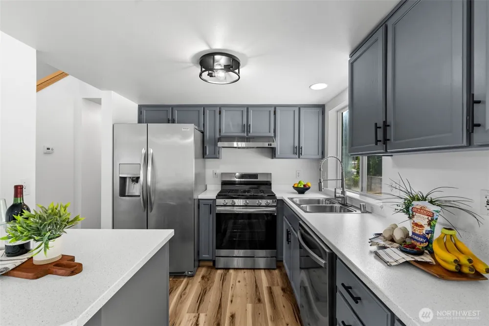 7307 Morning View Avenue NE Bremerton, WA 98311