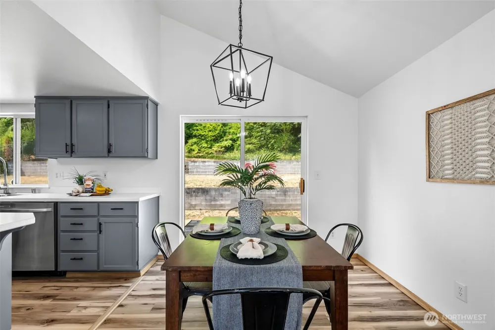 7307 Morning View Avenue NE Bremerton, WA 98311