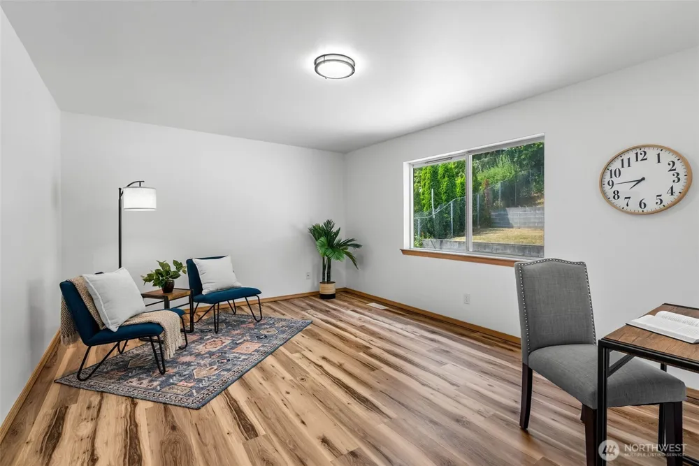 7307 Morning View Avenue NE Bremerton, WA 98311