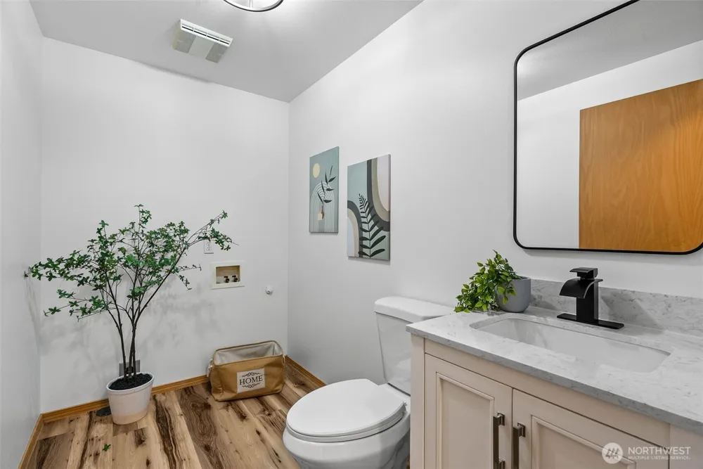 7307 Morning View Avenue NE Bremerton, WA 98311