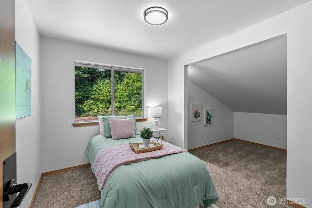 7307 Morning View Avenue NE Bremerton, WA 98311