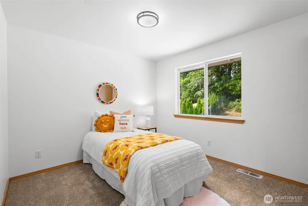 7307 Morning View Avenue NE Bremerton, WA 98311