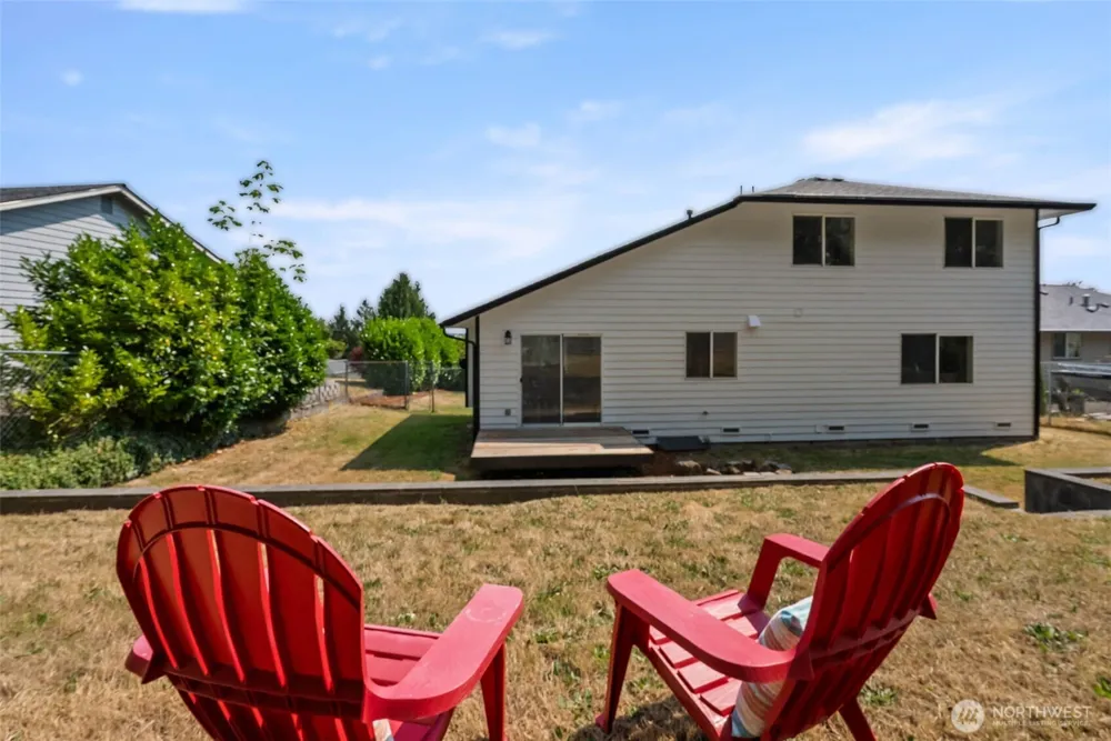 7307 Morning View Avenue NE Bremerton, WA 98311