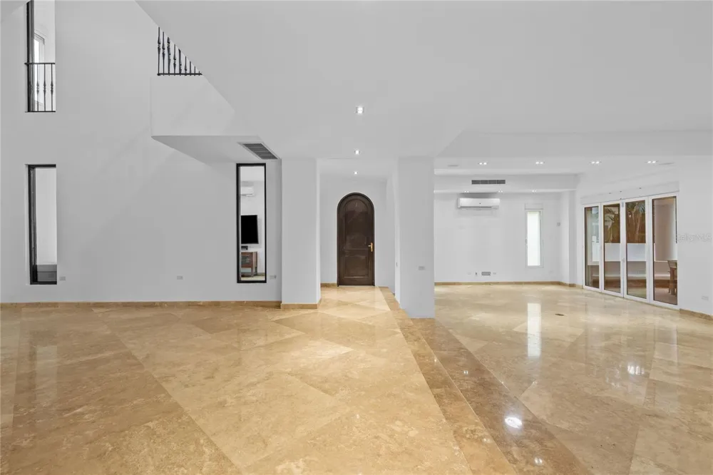 90 CALLE ORQUIDEA San Juan, PR 00927