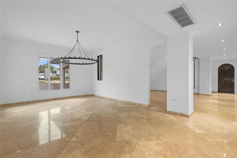90 CALLE ORQUIDEA San Juan, PR 00927