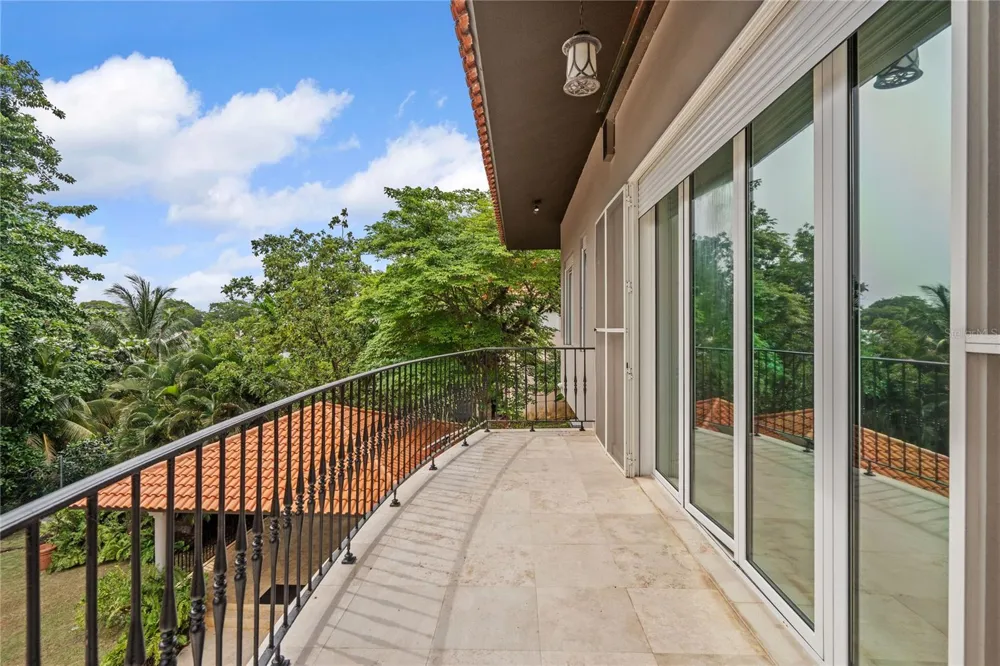 90 CALLE ORQUIDEA San Juan, PR 00927