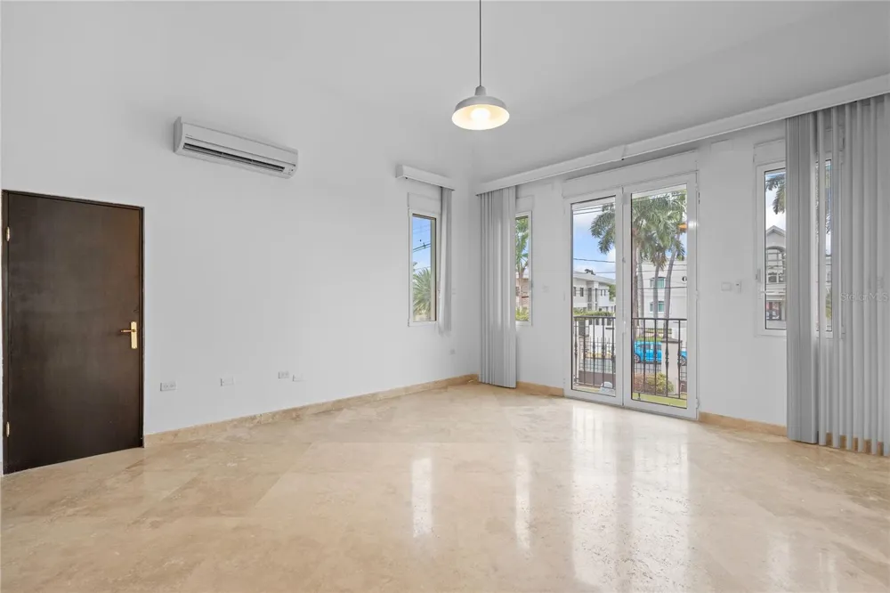 90 CALLE ORQUIDEA San Juan, PR 00927