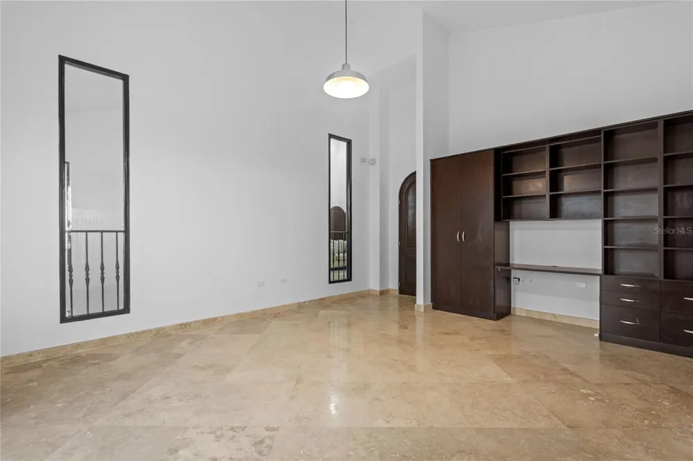 90 CALLE ORQUIDEA San Juan, PR 00927